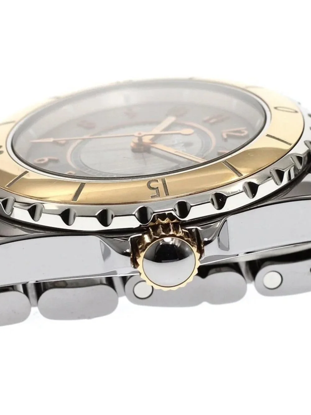 CHANEL j12 chromatic